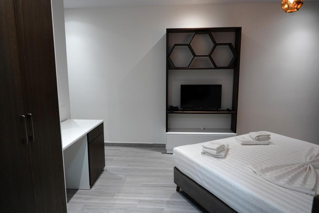 The Honeycomb Boutique Hotel Golem  Eksteriør bilde
