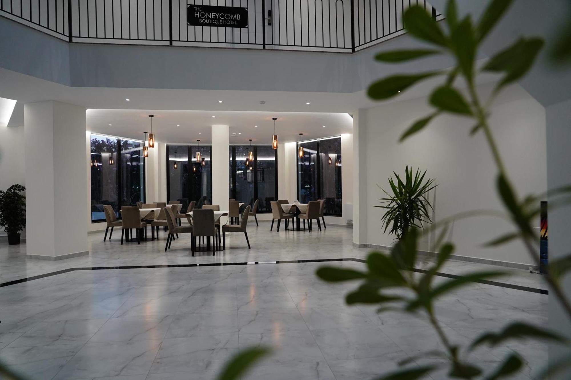 The Honeycomb Boutique Hotel Golem  Eksteriør bilde