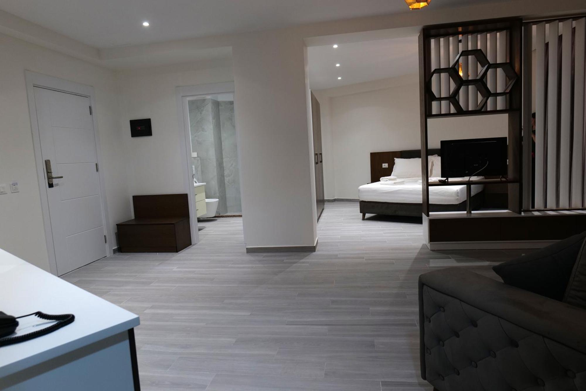 The Honeycomb Boutique Hotel Golem  Eksteriør bilde