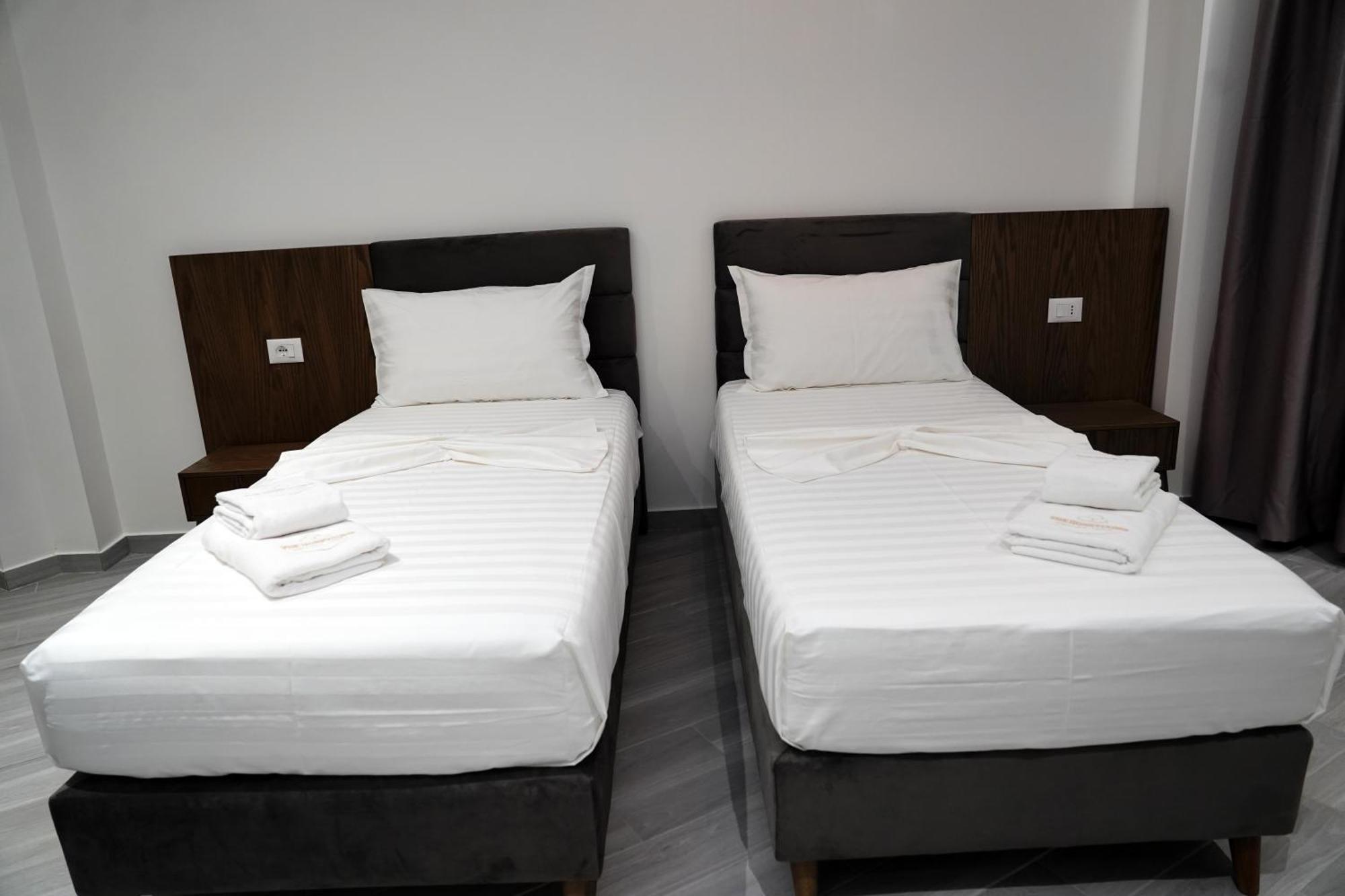 The Honeycomb Boutique Hotel Golem  Eksteriør bilde