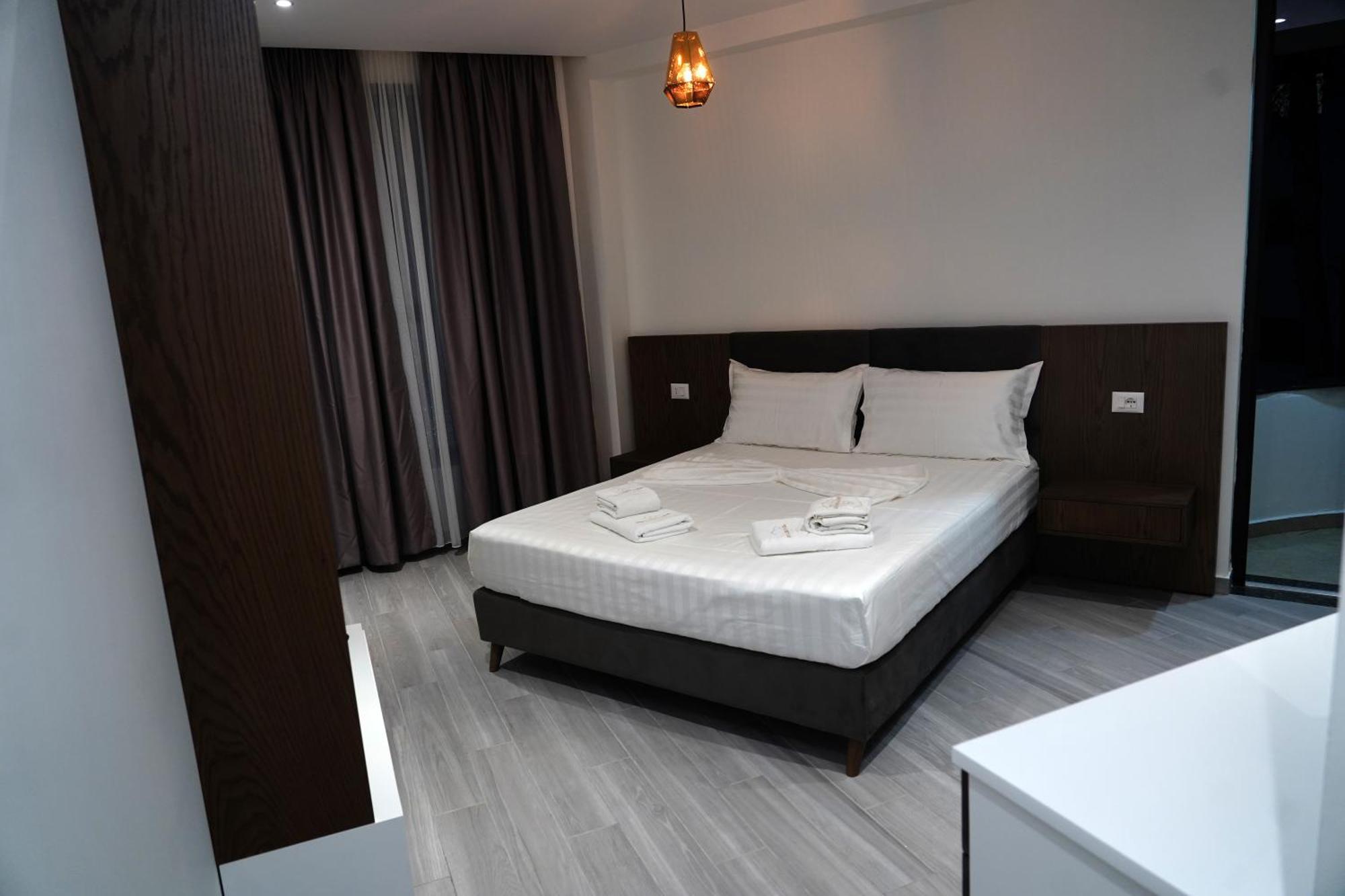 The Honeycomb Boutique Hotel Golem  Eksteriør bilde