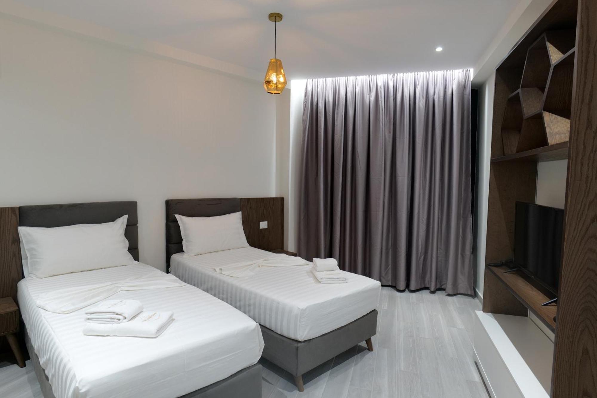 The Honeycomb Boutique Hotel Golem  Eksteriør bilde