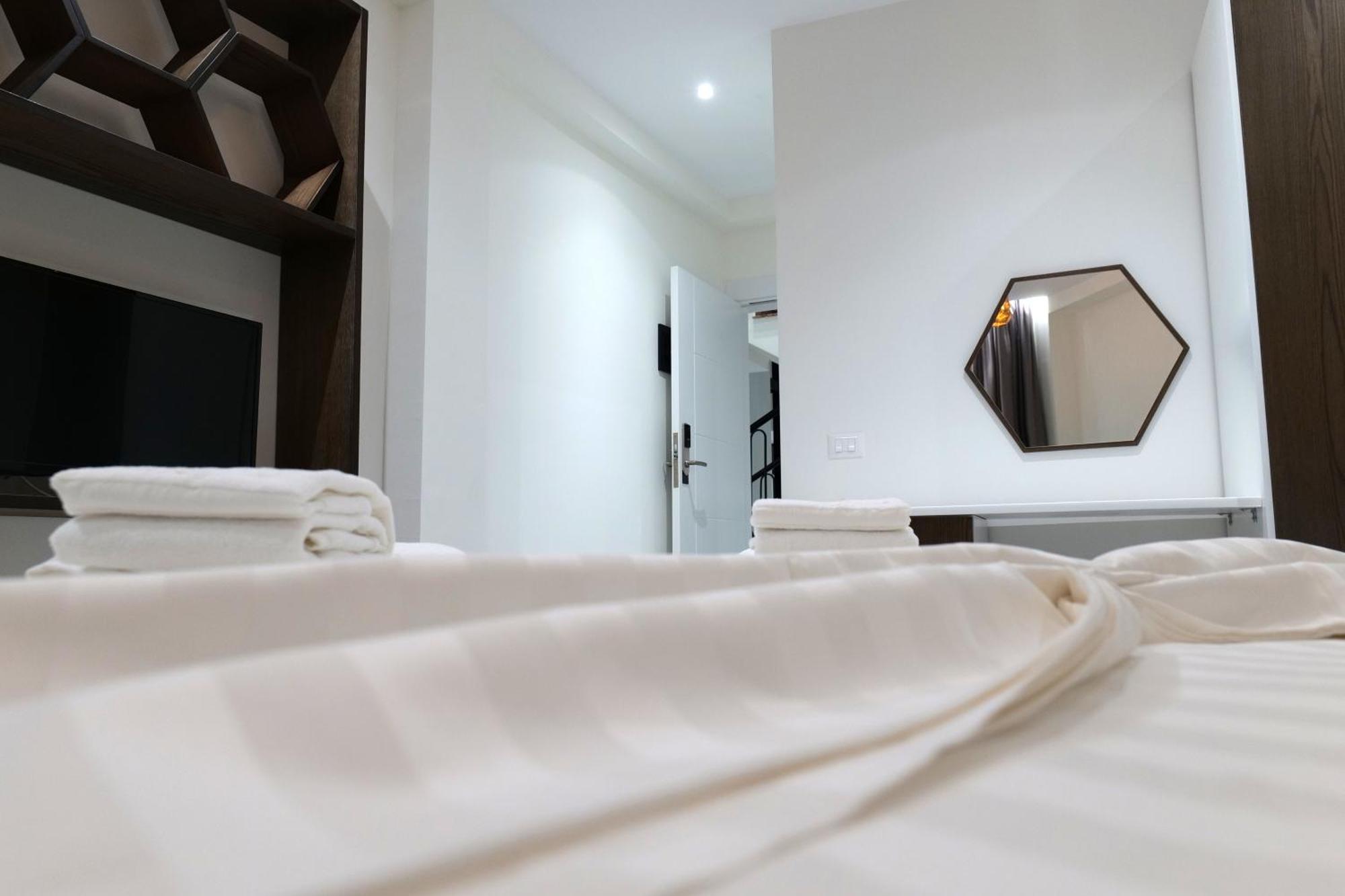 The Honeycomb Boutique Hotel Golem  Eksteriør bilde