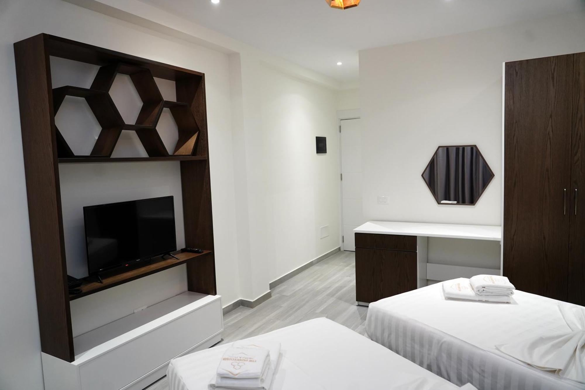 The Honeycomb Boutique Hotel Golem  Eksteriør bilde