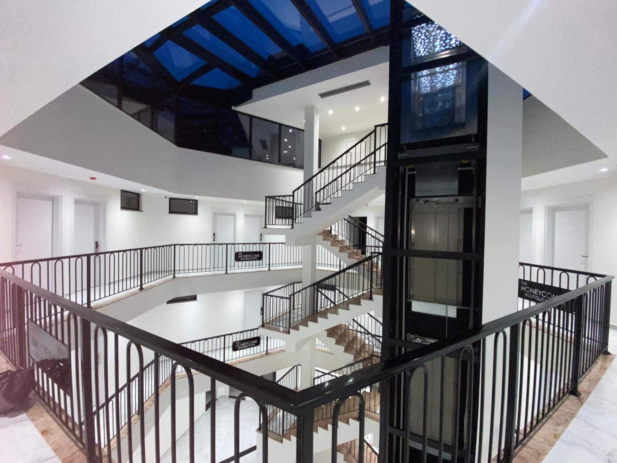 The Honeycomb Boutique Hotel Golem  Eksteriør bilde