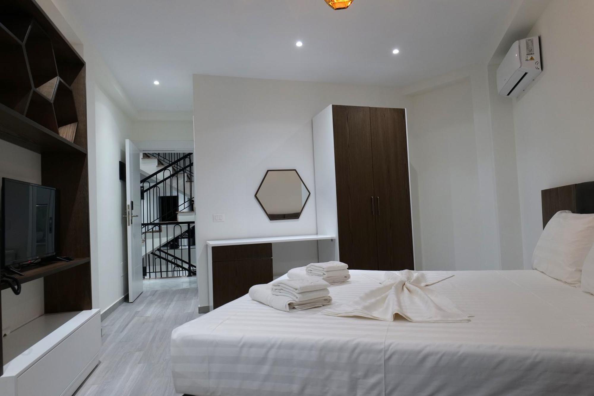 The Honeycomb Boutique Hotel Golem  Eksteriør bilde